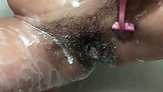Again pussy shaving close up